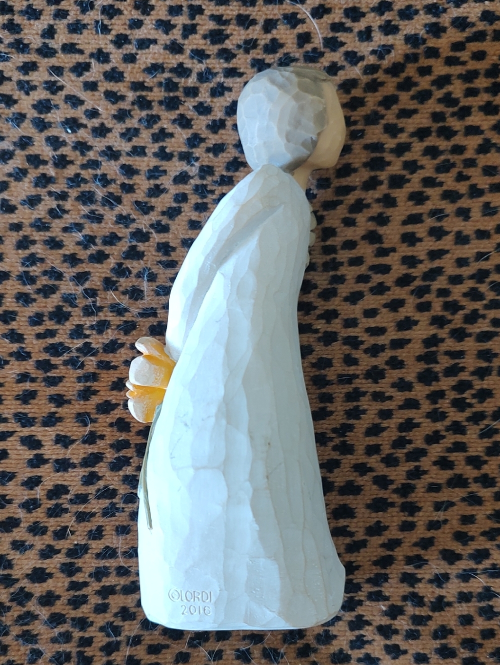 Willow Tree White Figurine with Yellow Flower Accent - Picture 4 of 5